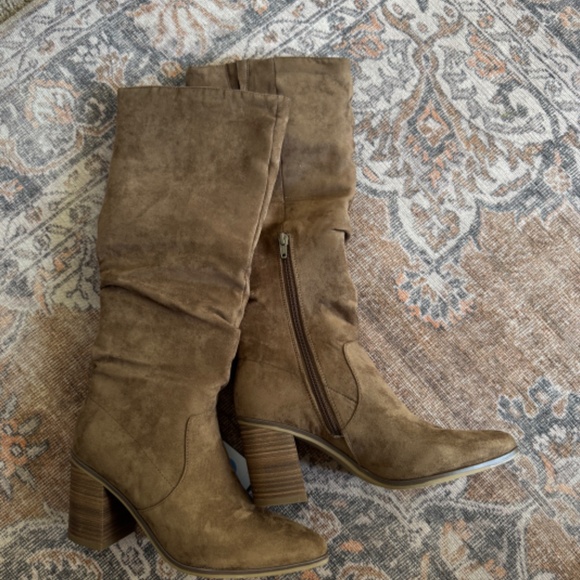 Universal Thread Junie Tall Boot in  Brown Taupe (7.5) - Picture 3 of 8